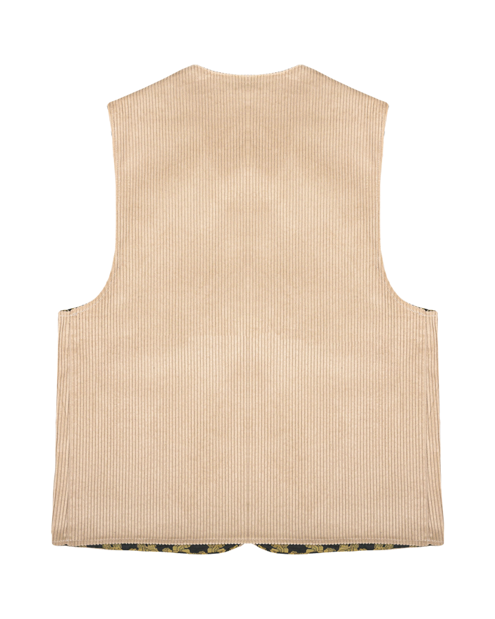 The Mandriola Ikon Corduroy Vest in off-white is crafted from premium corduroy fabric, this vest is treated with a liquid-repellent coating to offer practical protection while maintaining a stylish look. The design features an inside pocket for added convenience and an embroidered Ikon logo for a touch of distinction.