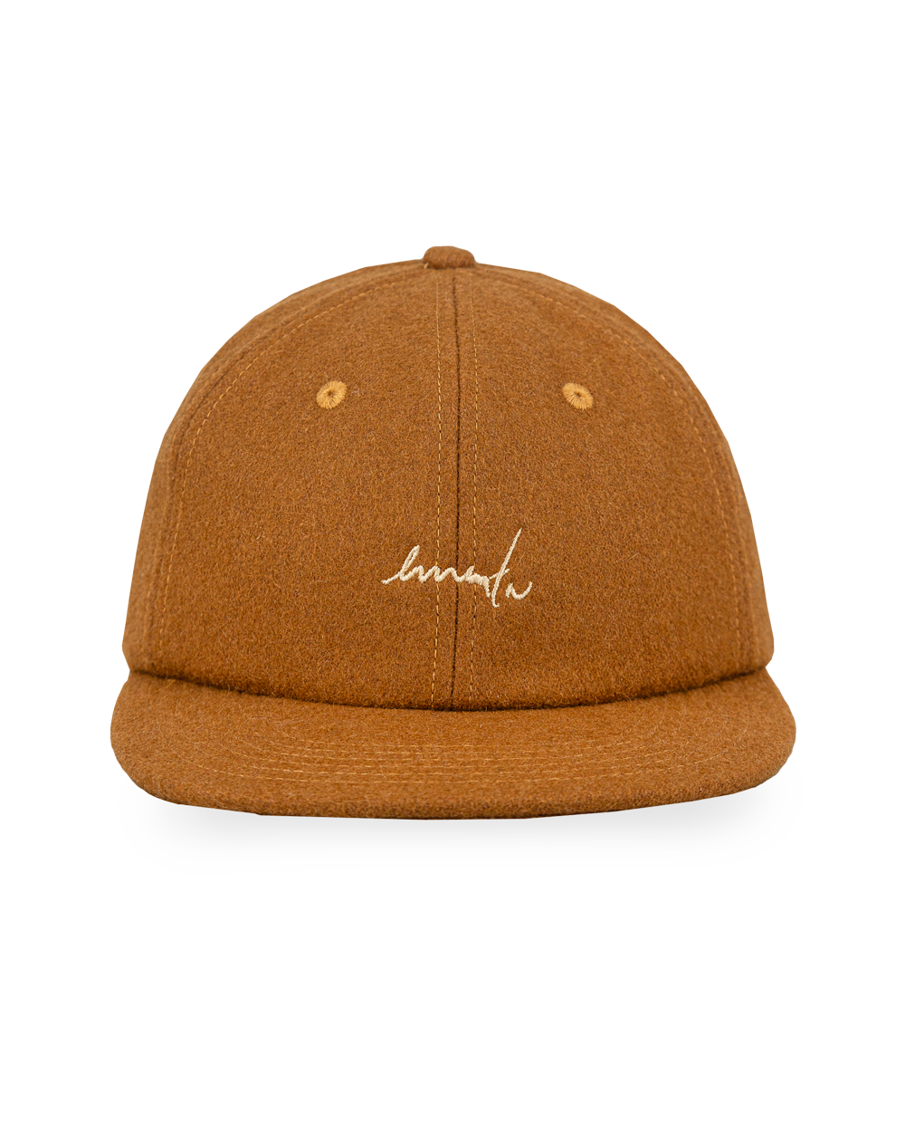 Made from soft camel-colored wool, this six-panel cap features a straight brim for a sharp look. The Signature logo is embroidered on the front, adding a clean touch. The adjustable strap at the back ensures a perfect fit, while the 100% wool construction provides warmth and durability.