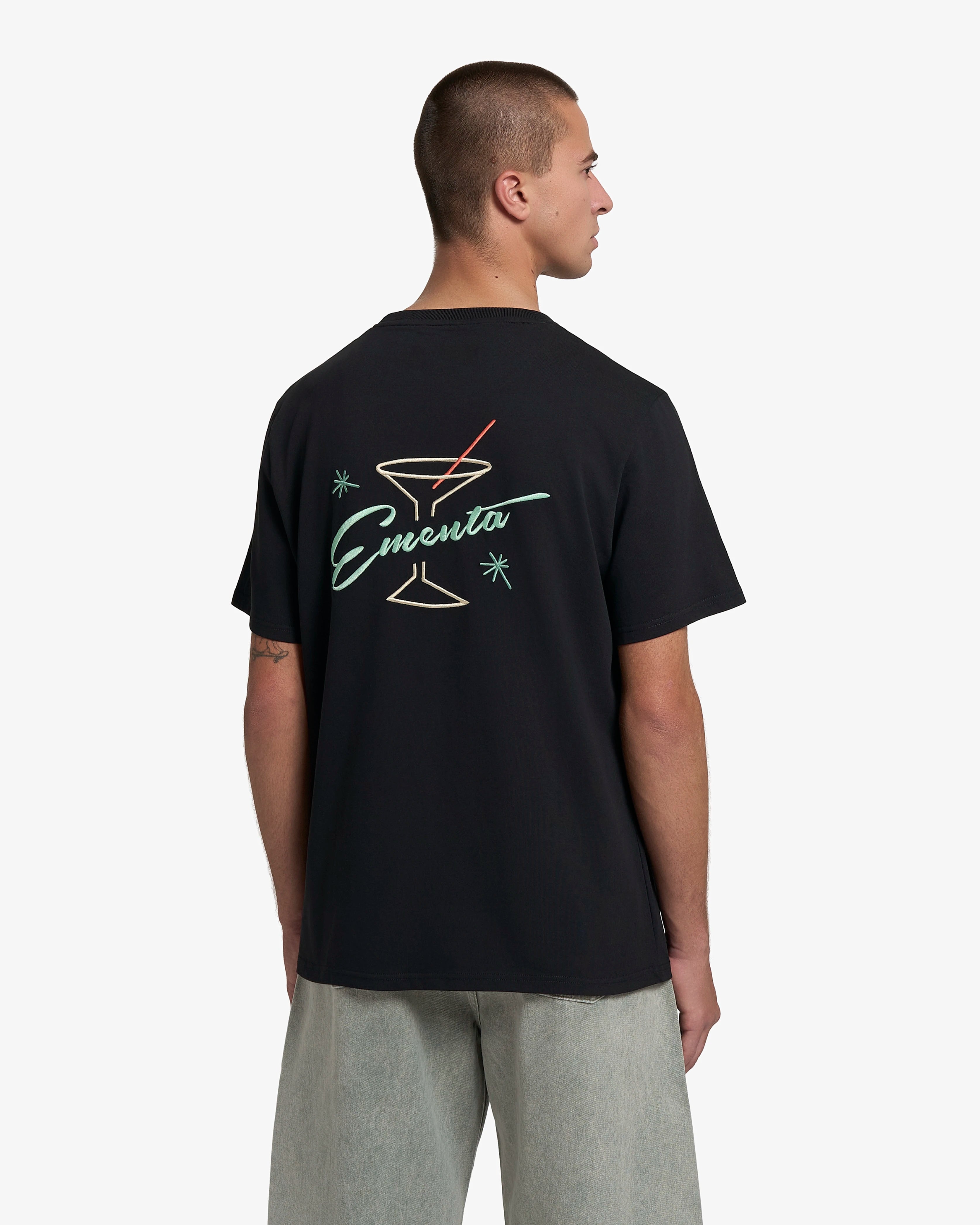 100% Cotton
Black color
Embroidered 3D cocktail design
Regular fit
Unisex
