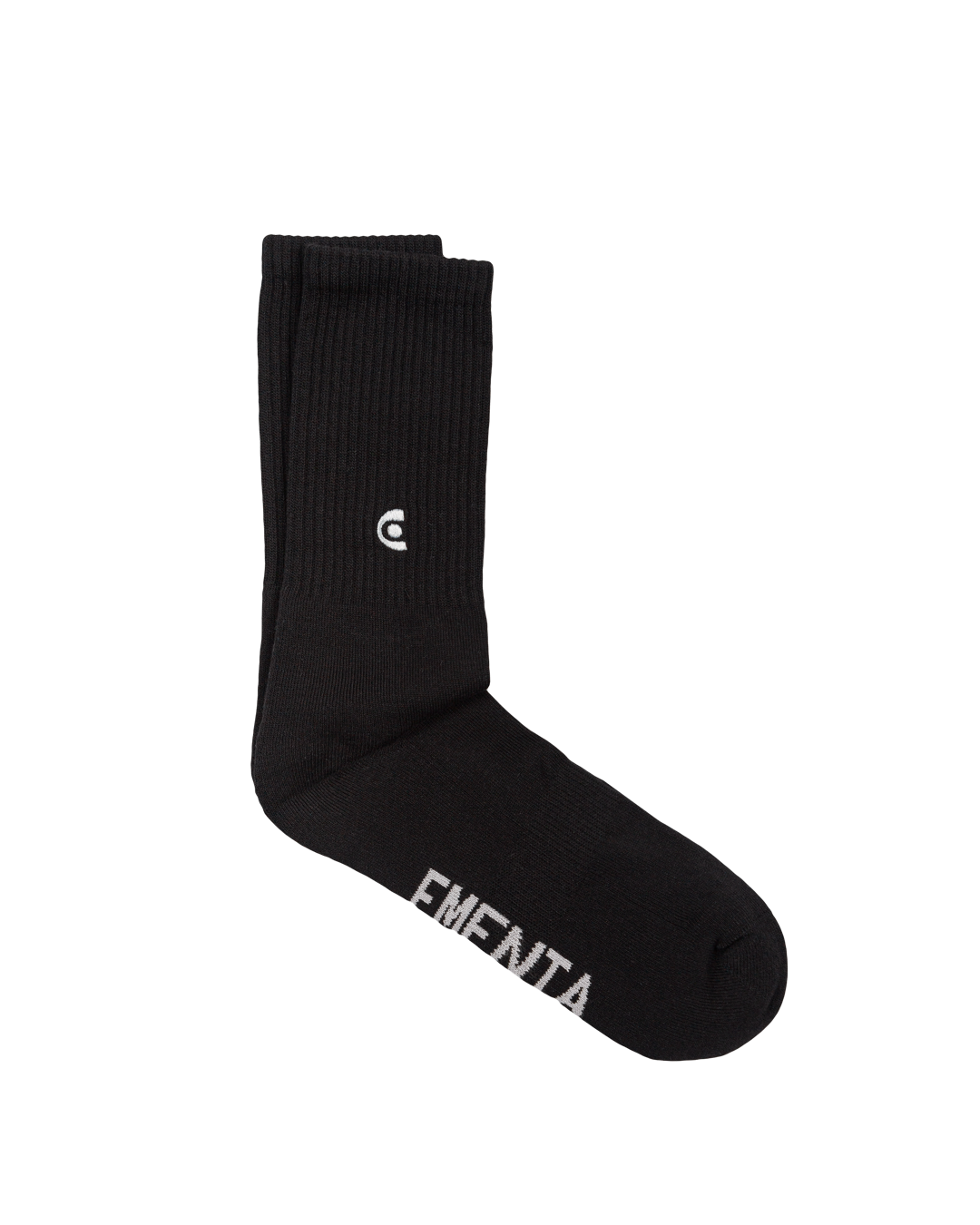 Ementa E-code socks, crafted from high-quality fabrics for a comfortable fit with every wear. Plain socks with ribbed stitching at the ankles, and an embroidered E-code logo. They are both comfortable and warm.