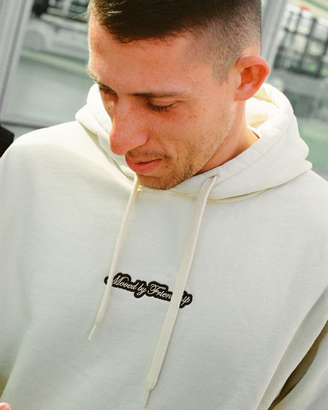 #color_off white