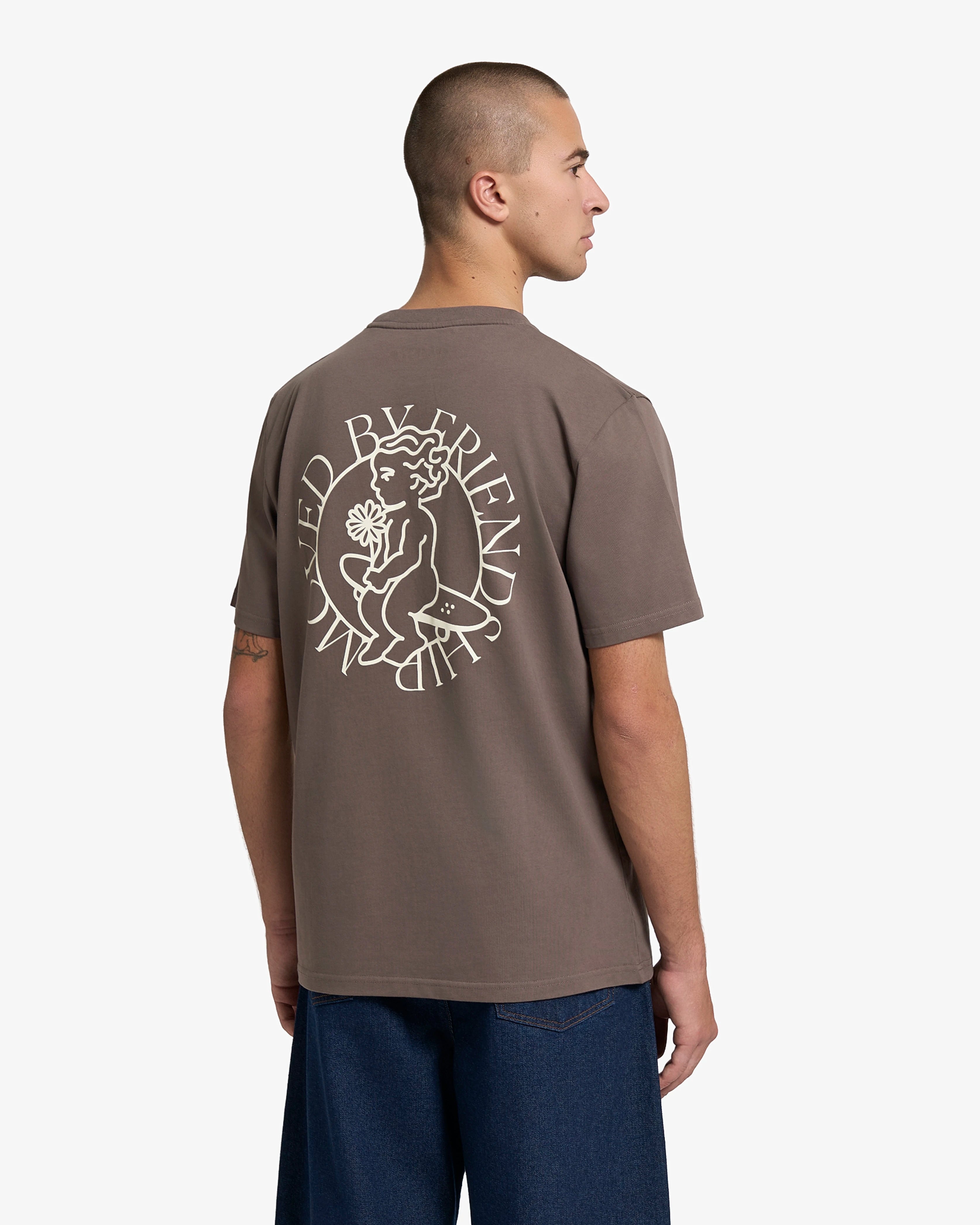 100% Cotton

Regular fit
Built for durability
Ikon Flower design print

'Moved By Friendship' motto on the back
Heavyweight 240gsm fabric
Unisex
Made in Portugal