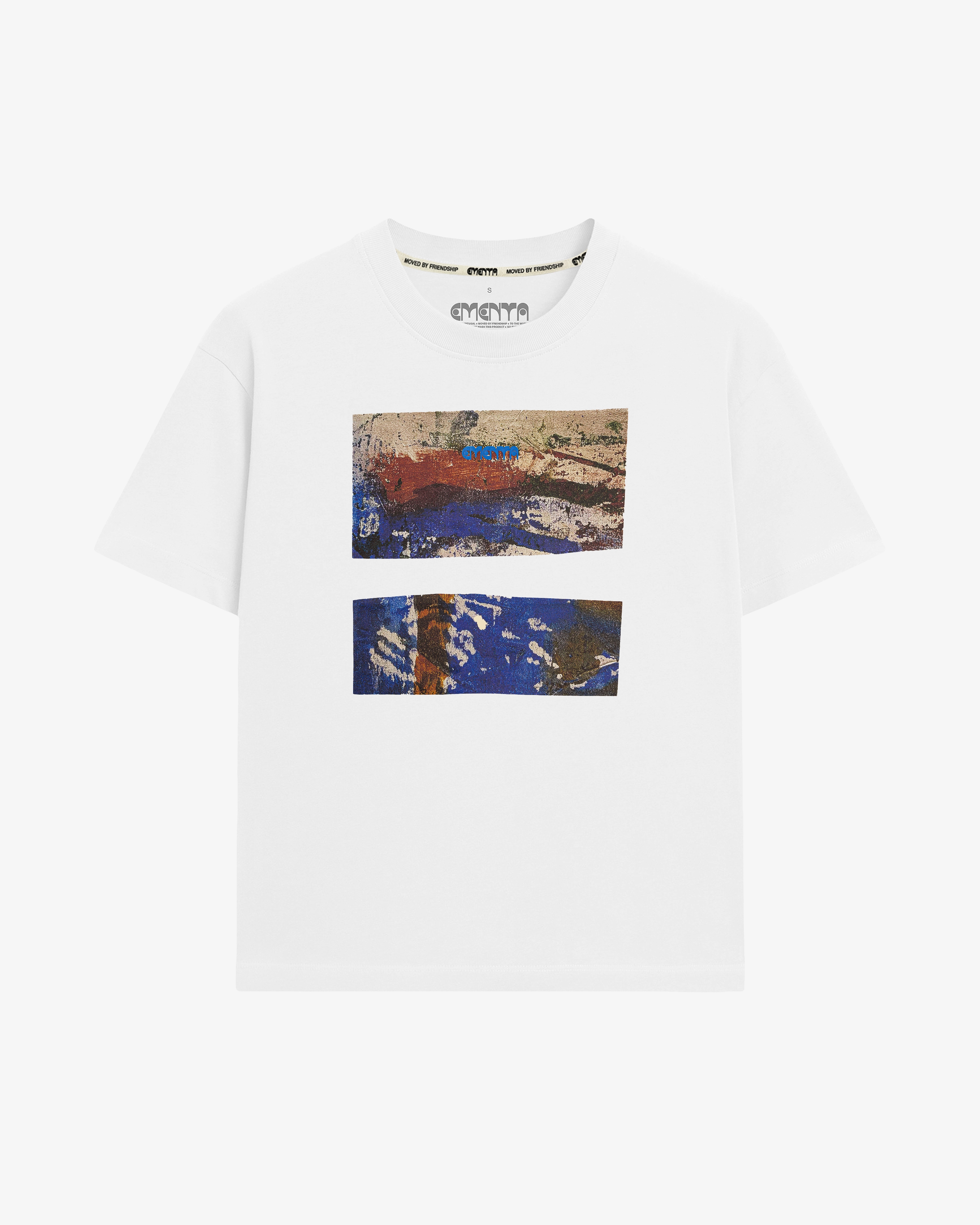 100% cotton, 240 g/m²
Soft, heavyweight feel with structure
White color with "Kapodi" print on chest
Pre-shrunk to reduce shrinkage after washing
Reinforced collar and double-stitched hems for durability

Machine wash at 30°C, tumble dry low, iron inside out
Unisex fit
Made in Portugal