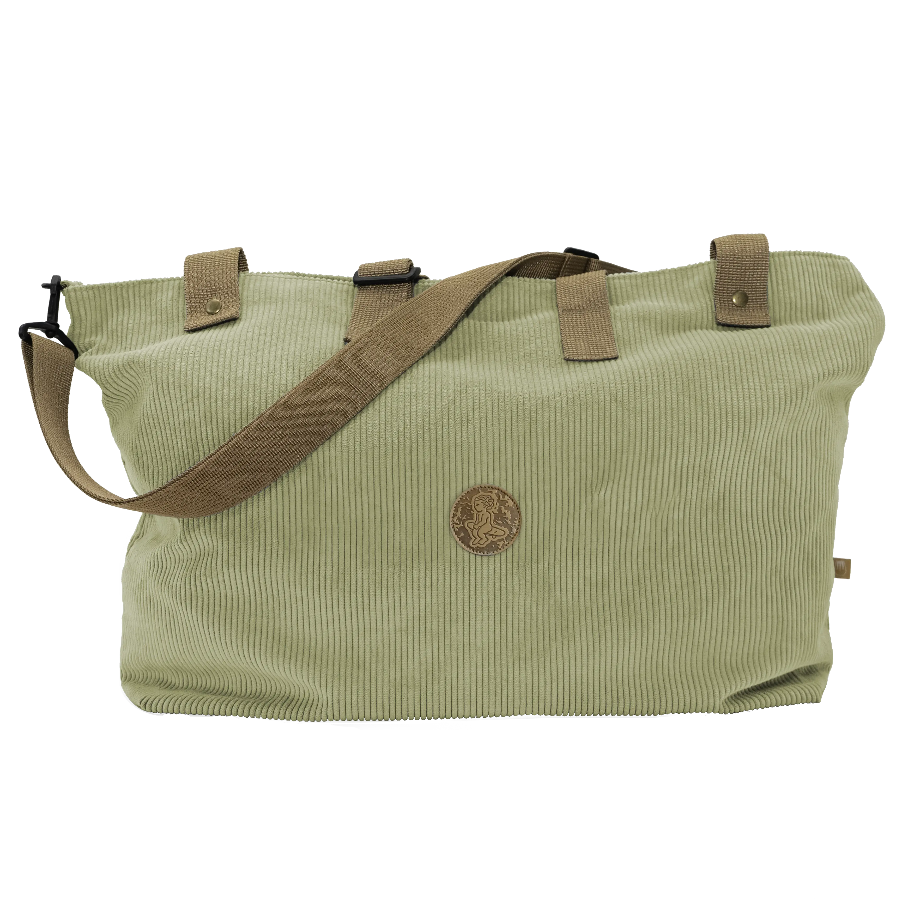 Built for both short trips and daily use, this 40L bag is crafted from durable, water-repellent corduroy to handle whatever the day brings. Measuring 62 x 40 cm, it offers plenty of space while staying within airline cabin limits, making it the perfect carry-on. Adjustable straps ensure a comfortable fit, and a small inner pocket keeps essentials within reach. Handmade in Portugal.