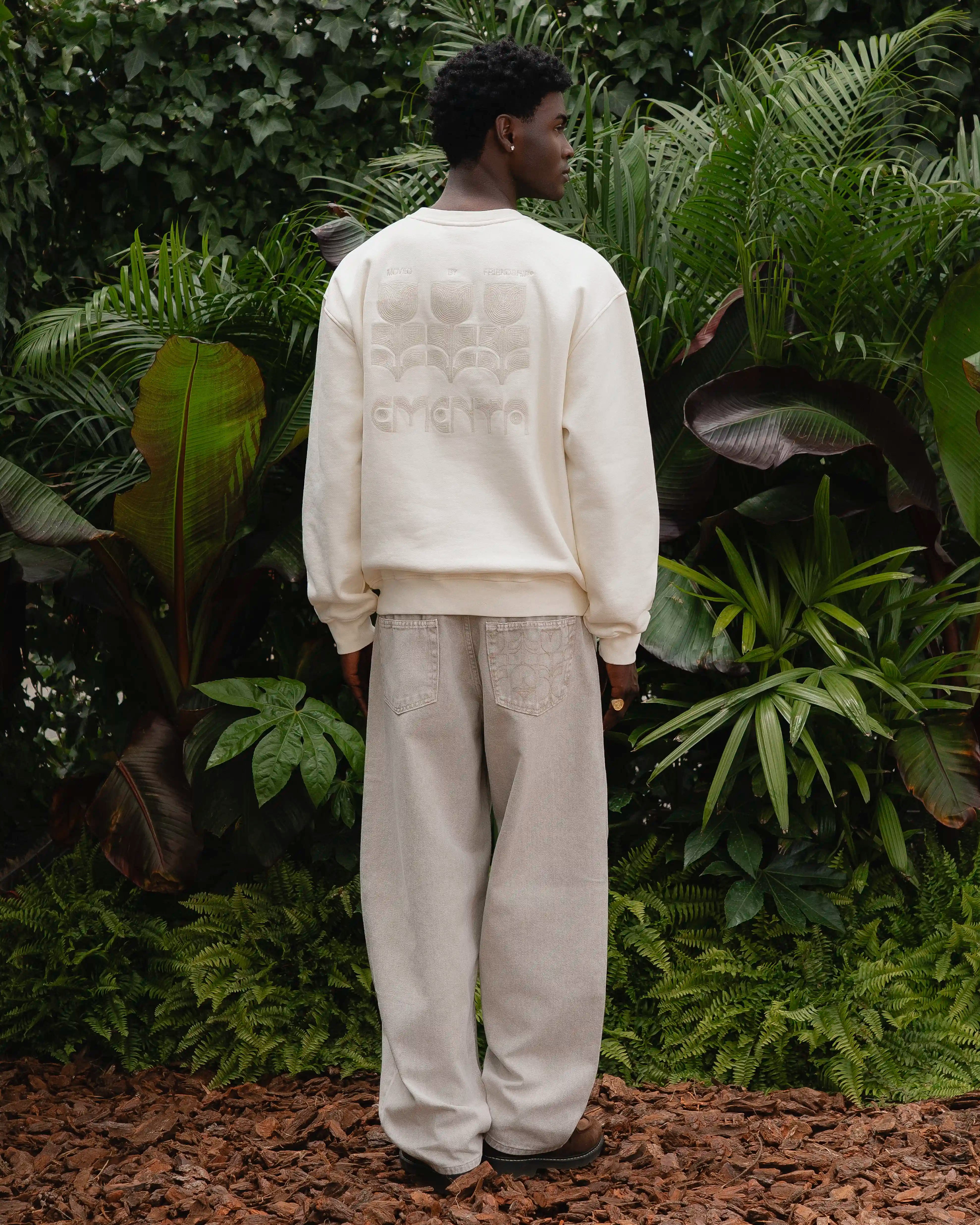 #color_off white